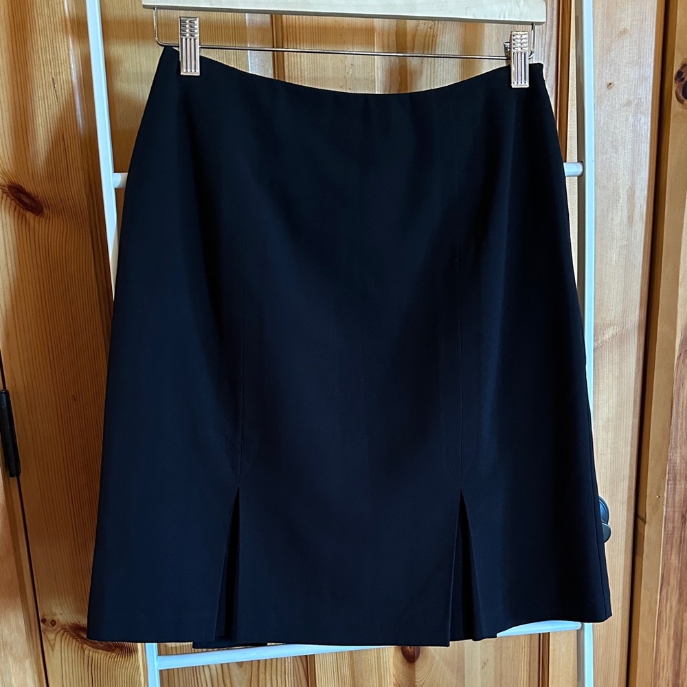 EUC Hillard & Hanson Black A-Line Skirt Inverted Pleating for Movement